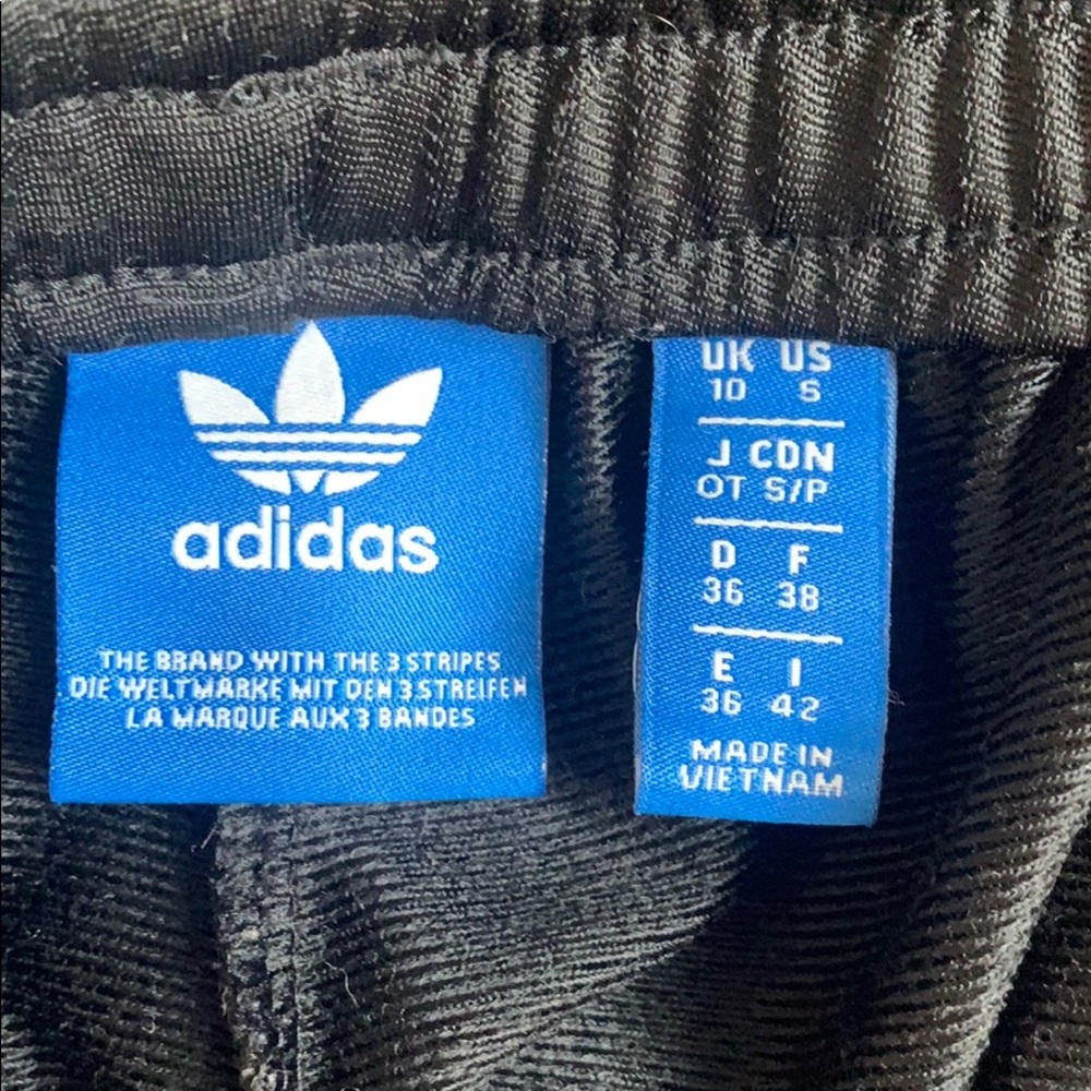 Joggers - Picture 2 of 3